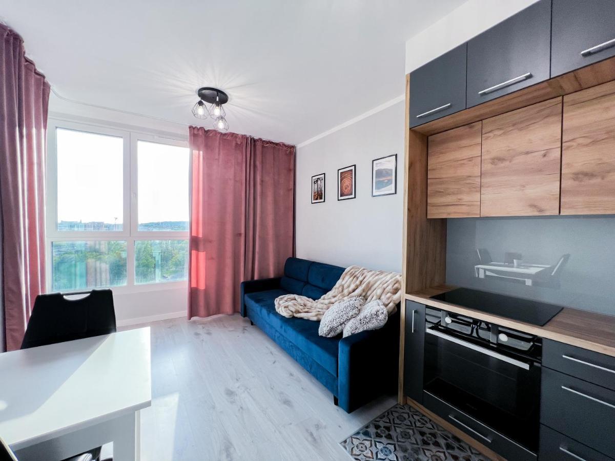 Апартаменты 12 Floor Mogilska Tower Краков Экстерьер фото